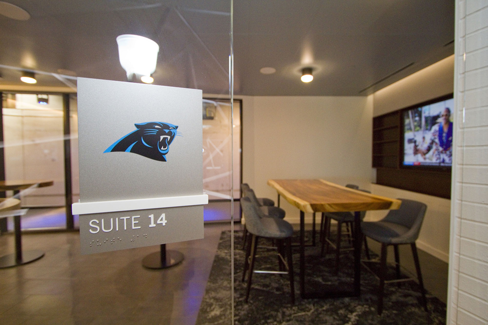 Gallery Suite 14